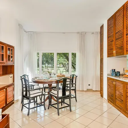 Vittoria Near The Sea Holiday home Forte dei Marmi